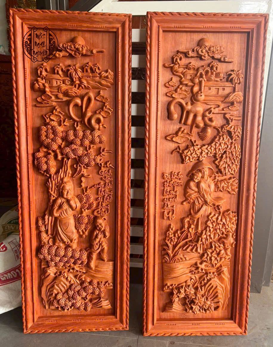 Tranh gỗ cha mẹ gỗ hương đỏ đẹp