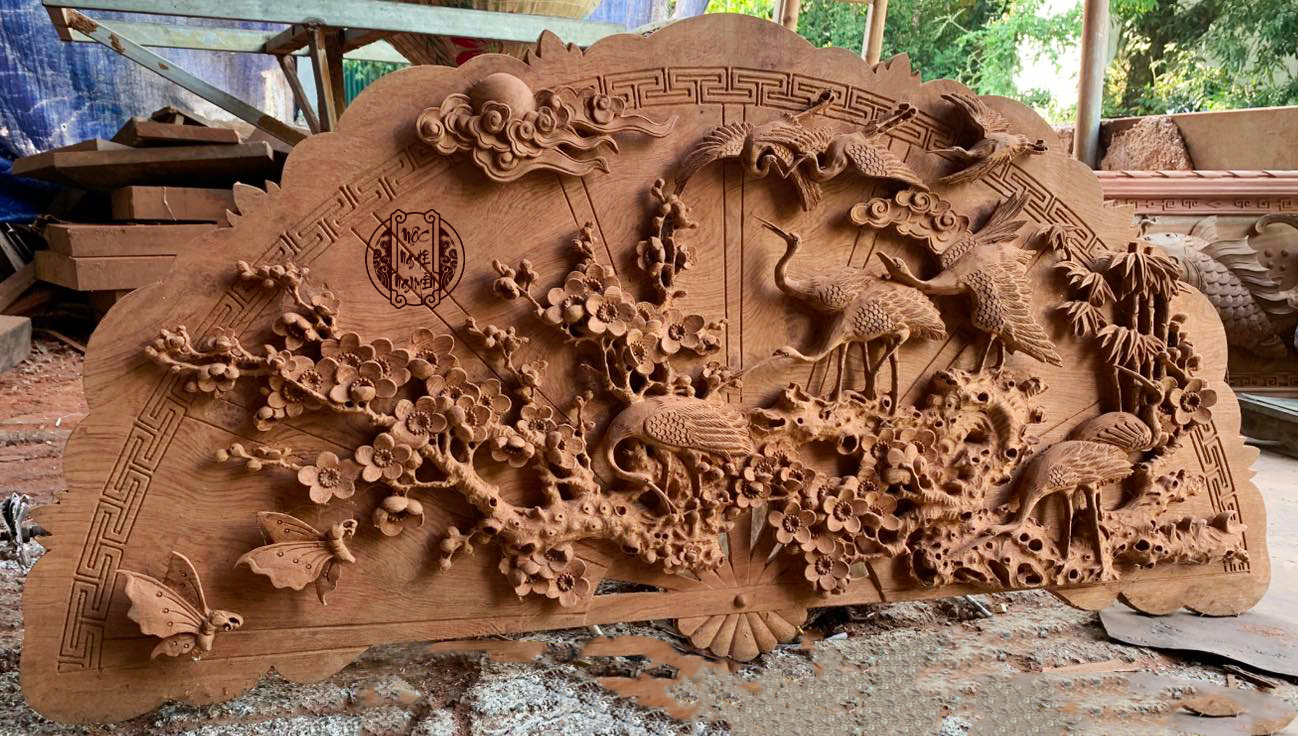 Tanh quạt tùng hạc diên niên gỗ hương đá 2