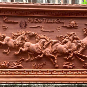 Tranh Mã Đáo Thành Công gỗ Hương Đỏ kích thước 127x67x4 cm đục kênh bong