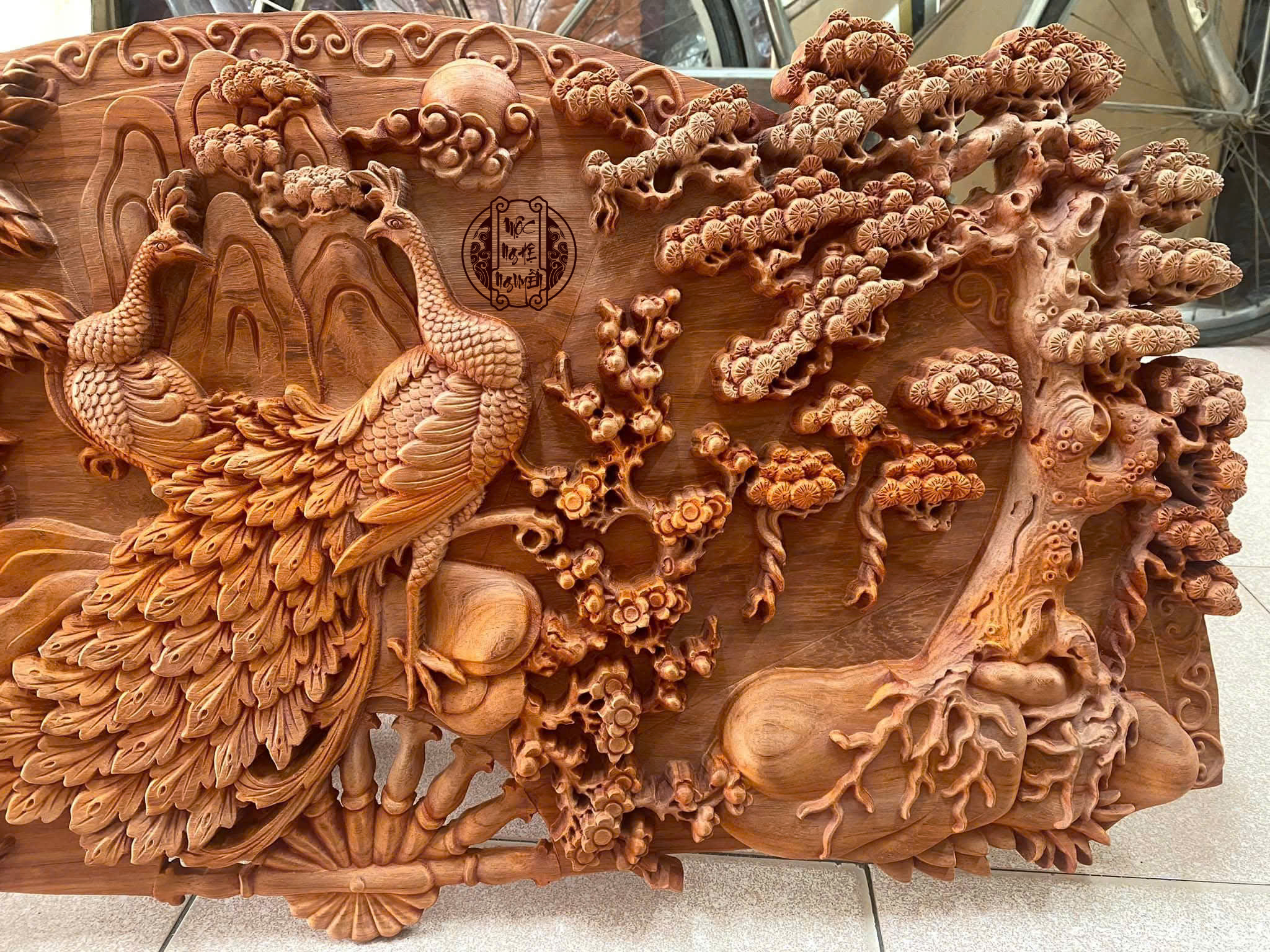 tranh quạt phu thê viên mãn gỗ hương đá ct2