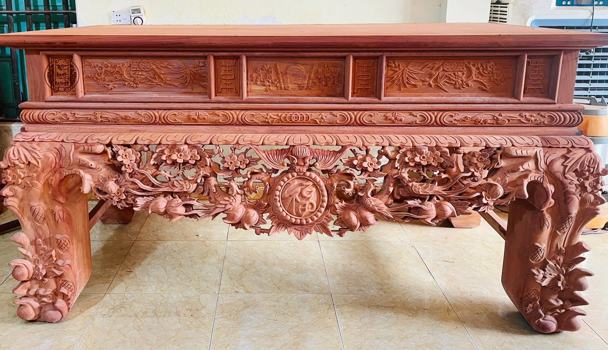 Sập thờ mai điểu gỗ Hương Đá