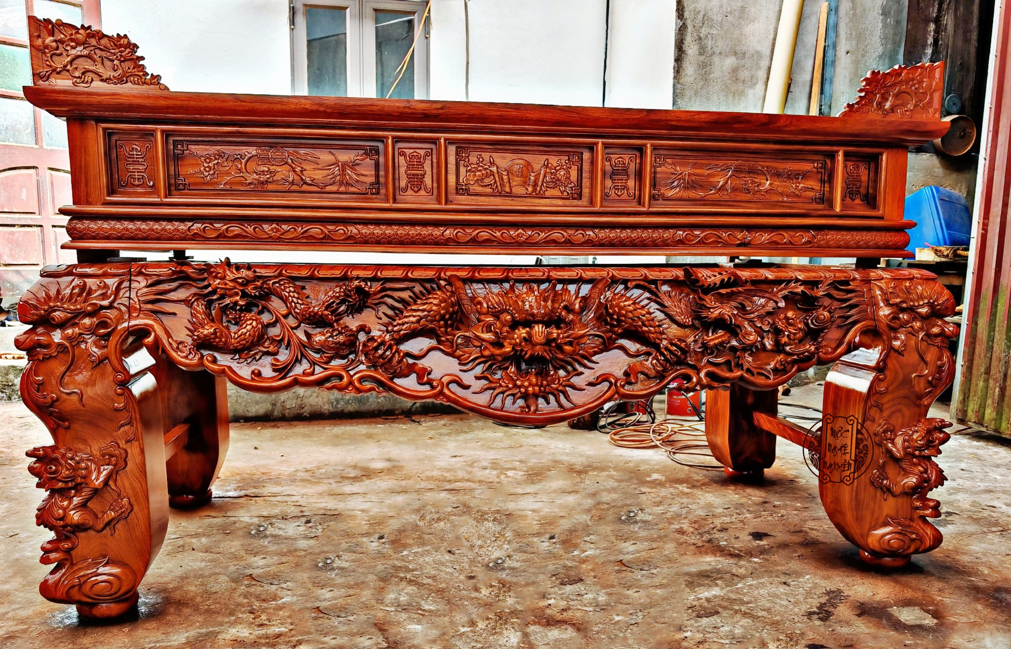 Sập thờ tứ linh gỗ hương đá